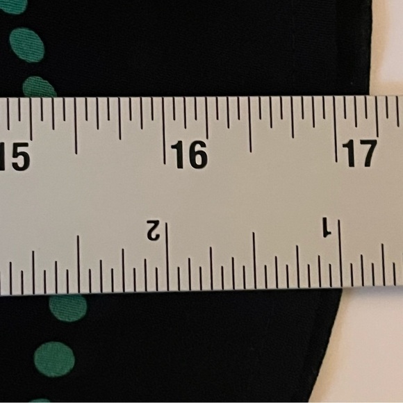 LANE BYRANT, Plus Size, Button Up, Green and Black, Shirt. Size 26/28 - Picture 12 of 13